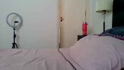 Snapshot of devilbabi chatting on 10.09.25 devilbabi online show from 10.09.25