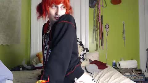 Snapshot of devilg1rl chatting on 01.09.26 poutyangel online show from 01.09.26