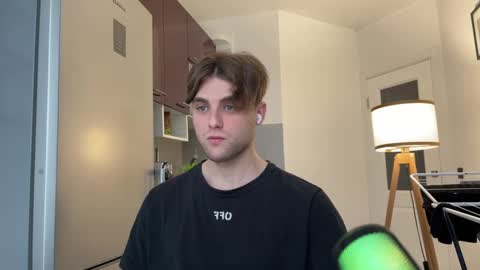 Snapshot of devilnut1 chatting on 02.12.25 devilnut1 online show from 02.12.25