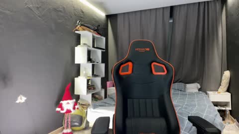 devilnut1 online show from 11.28.25