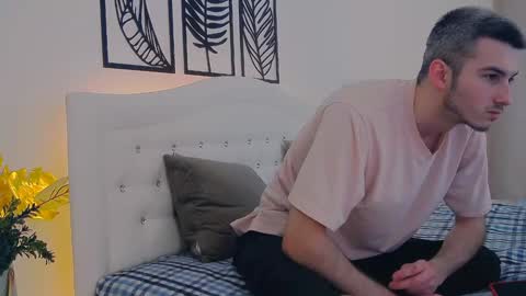 Snapshot of devin_ho chatting on 01.02.25 devin_ho online show from 01.02.25