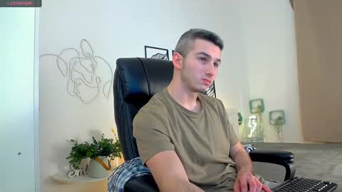 Snapshot of devin_ho chatting on 01.23.25 devin_ho online show from 01.23.25