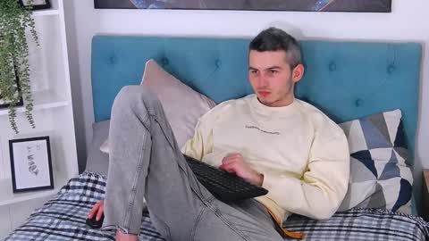 Snapshot of devin_ho chatting on 01.25.25 devin_ho online show from 01.25.25