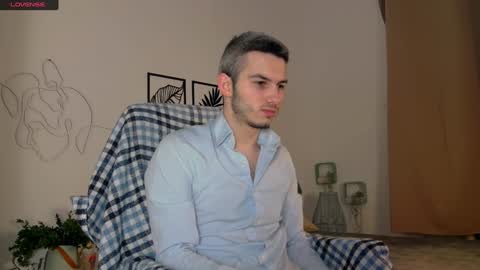 Snapshot of devin_ho chatting on 02.01.25 devin_ho online show from 02.01.25