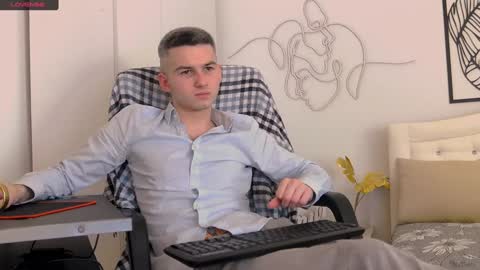 Snapshot of devin_ho chatting on 02.06.25 devin_ho online show from 02.06.25