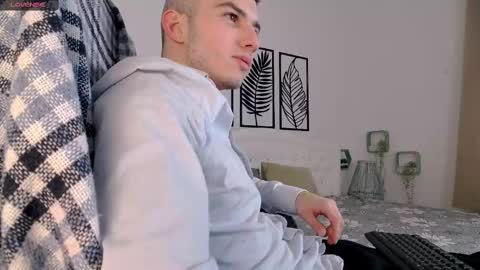 Snapshot of devin_ho chatting on 02.11.25 devin_ho online show from 02.11.25