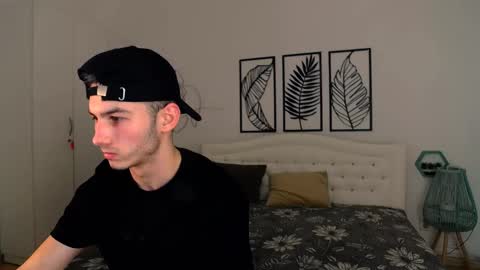 Snapshot of devin_ho chatting on 02.21.25 devin_ho online show from 02.21.25