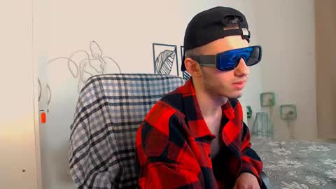 Snapshot of devin_ho chatting on 02.23.25 devin_ho online show from 02.23.25