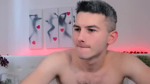 Snapshot of devin_ho chatting on 03.05.25 devin_ho online show from 03.05.25