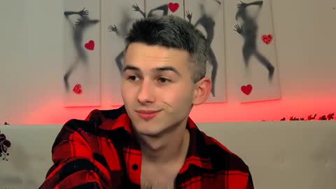 Snapshot of devin_ho chatting on 03.05.25 devin_ho online show from 03.05.25