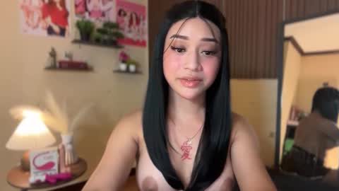 Snapshot of devine_goddessx chatting on 04.06.26 Devine Greyson online show from 04.06.26
