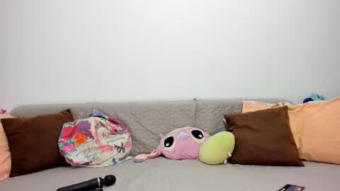 Snapshot of devinesex chatting on 11.18.25 Misha online show from 11.18.25