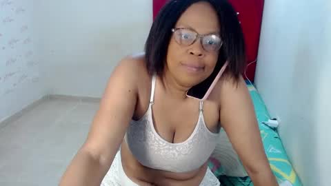 Devora.. online show from 04.15.26