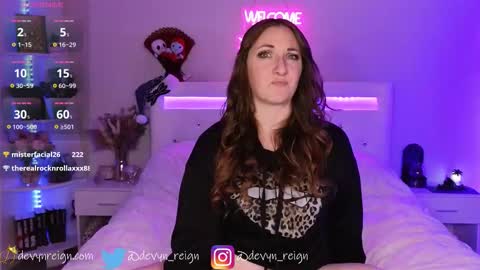 Snapshot of devynreign chatting on 12.19.25 Devyn Reign online show from 12.19.25