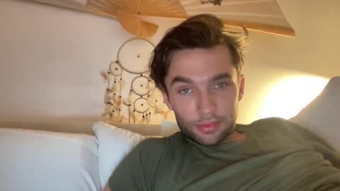 Snapshot of devyy333 chatting on 12.30.24 devyy333 online show from 12.30.24