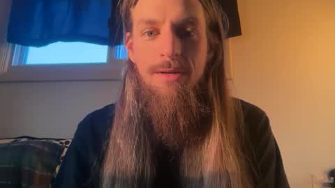 Snapshot of deweydreams chatting on 03.14.26 deweydreams online show from 03.14.26