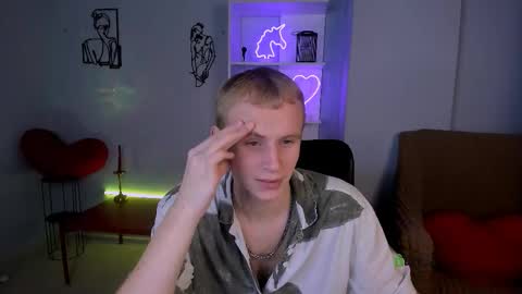 Snapshot of dexter_mitch chatting on 12.17.25 Dekster online show from 12.17.25