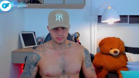 JULIAN online show from 02.15.25