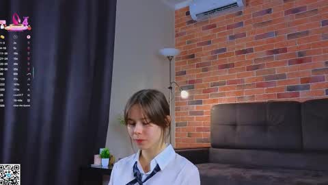 Snapshot of deyvessa chatting on 09.09.25 Kira online show from 09.09.25