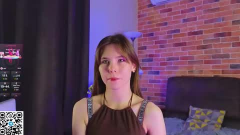 Snapshot of deyvessa chatting on 09.26.25 Kira online show from 09.26.25