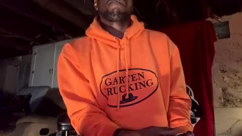 Snapshot of dhbbc454336 chatting on 12.15.24 Marcus D-von Steel as the raunchy ass sniffer thrill me with your online show from 12.15.24