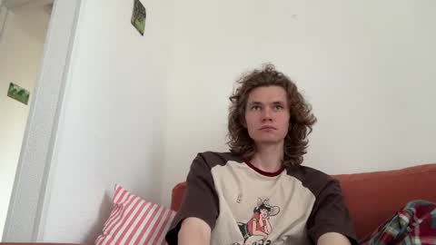 Snapshot of di_n_alex chatting on 06.11.26 Di Alex online show from 06.11.26