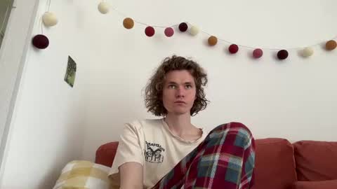 Snapshot of di_n_alex chatting on 06.24.26 Di Alex online show from 06.24.26