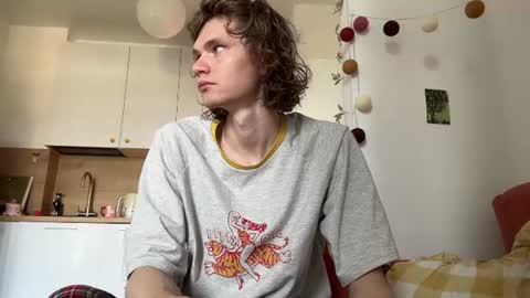 Snapshot of di_n_alex chatting on 07.10.26 Di Alex online show from 07.10.26