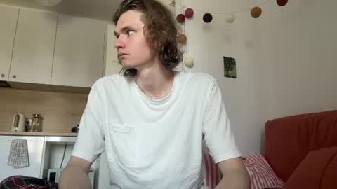 Snapshot of di_n_alex chatting on 07.11.26 Di Alex online show from 07.11.26