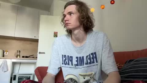 Snapshot of di_n_alex chatting on 07.18.26 Di Alex online show from 07.18.26
