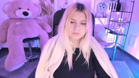 Snapshot of diaangell chatting on 01.09.26 Dia online show from 01.09.26