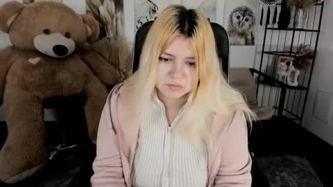 Snapshot of diaangell chatting on 01.18.26 Dia online show from 01.18.26