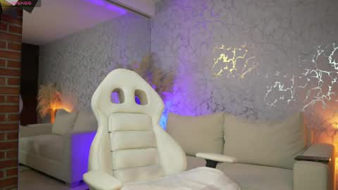 Snapshot of diagostone chatting on 05.20.26 Diego online show from 05.20.26