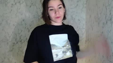 Snapshot of diamond_is chatting on 12.19.25 diamond is online show from 12.19.25