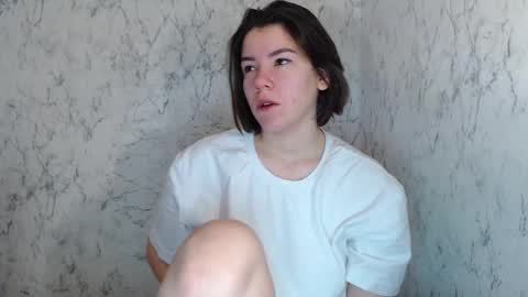 Snapshot of diamond_is chatting on 12.22.25 diamond is online show from 12.22.25