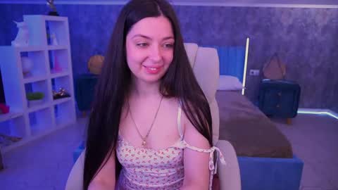 Snapshot of diamondeyeess chatting on 06.08.26 Sasha online show from 06.08.26