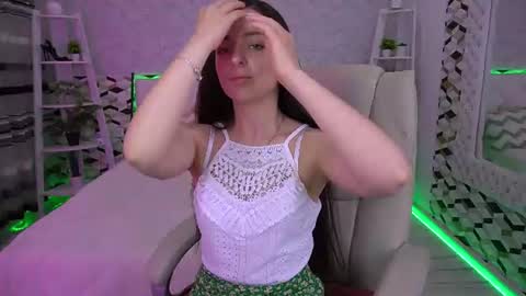 Snapshot of diamondeyeess chatting on 06.17.26 Sasha online show from 06.17.26