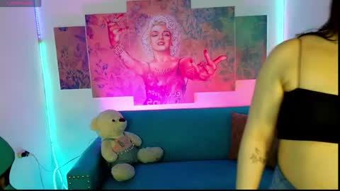 Snapshot of diamondfox_m chatting on 05.14.26 Your Diamond online show from 05.14.26