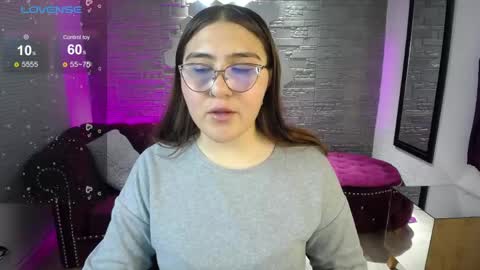 Snapshot of diamondfox_m chatting on 05.20.26 Your Diamond online show from 05.20.26