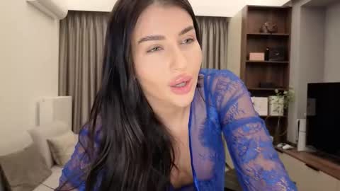 Iris online show from 11.03.25