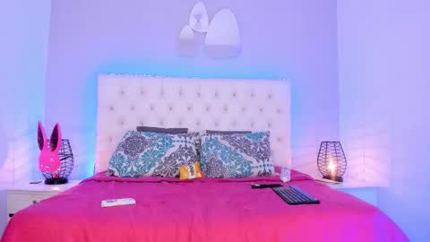 Snapshot of diana_clarck chatting on 02.25.26 Diana Tamayo online show from 02.25.26