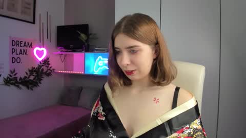 Snapshot of dianagalaxy chatting on 09.19.25 Diana online show from 09.19.25