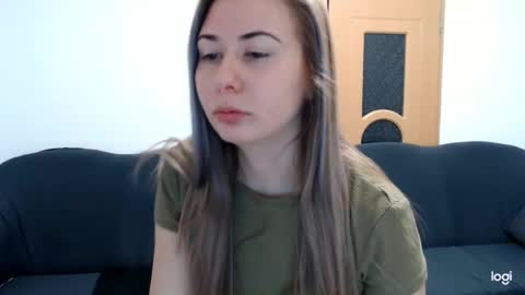 dianasmiey7 online show from 12.19.24