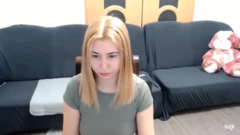 dianasmiey7 online show from 02.04.25