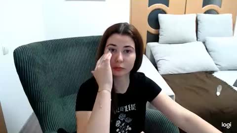 dianasmiey7 online show from 10.28.25