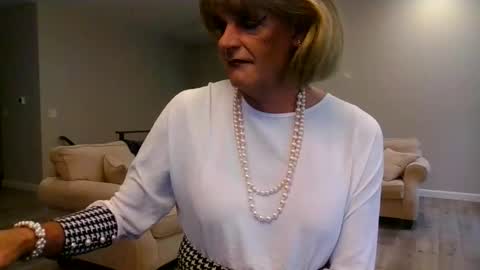 dianeheels online show from 04.28.26