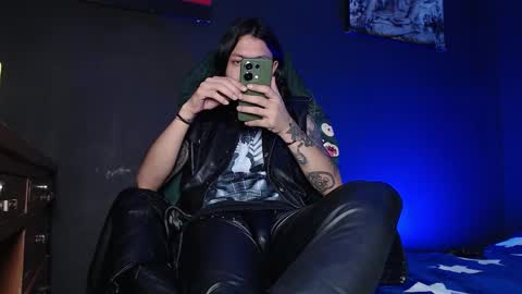 DICAPRIO online show from 02.20.26