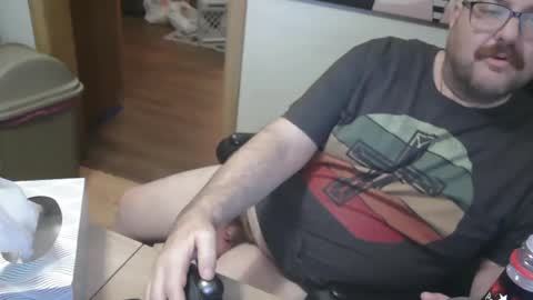 Snapshot of diche1134 chatting on 03.08.25 Running Bear online show from 03.08.25