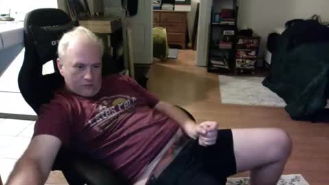 Snapshot of dickflasher5 chatting on 10.26.25 Richard Fleischer online show from 10.26.25