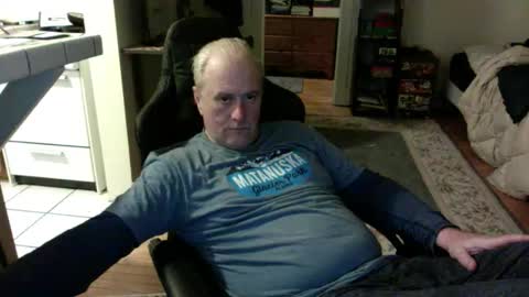 Snapshot of dickflasher5 chatting on 11.11.25 Richard Fleischer online show from 11.11.25